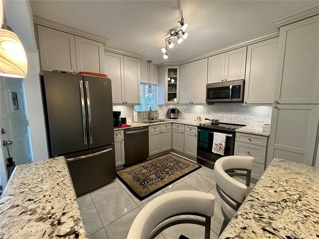 2436 RHODESIAN DRIVE Unit 42, CLEARWATER, FL 33763 photo 5