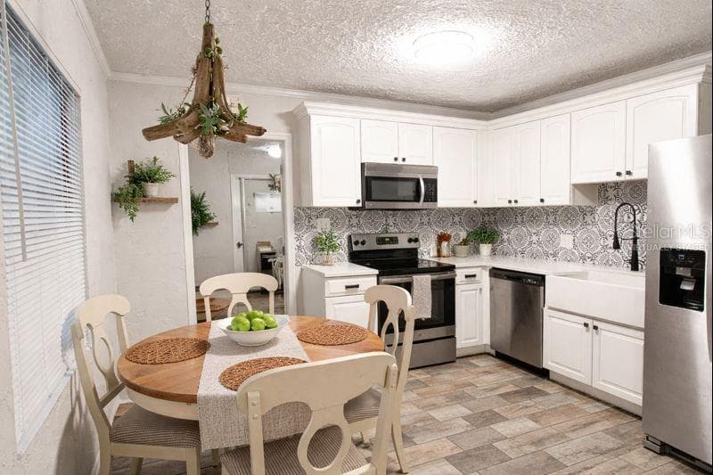 4325 5TH AVENUE, ST PETERSBURG, FL, 33711 photo 3