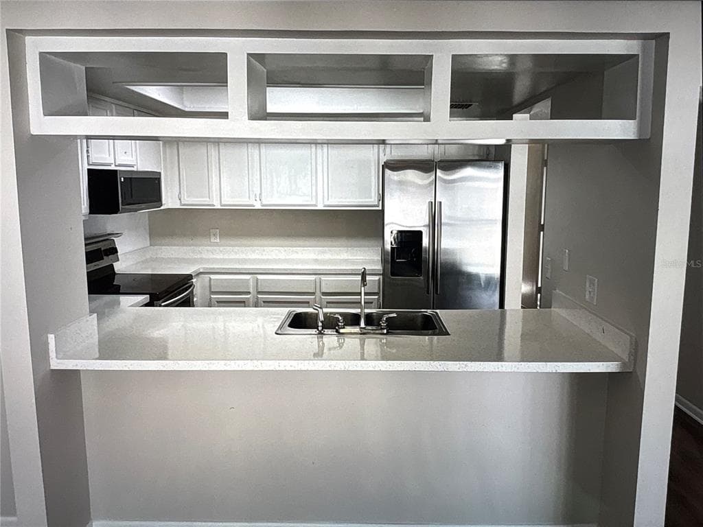 4755 PURITAN CIRCLE Unit 521, TAMPA, FL 33617 photo 5