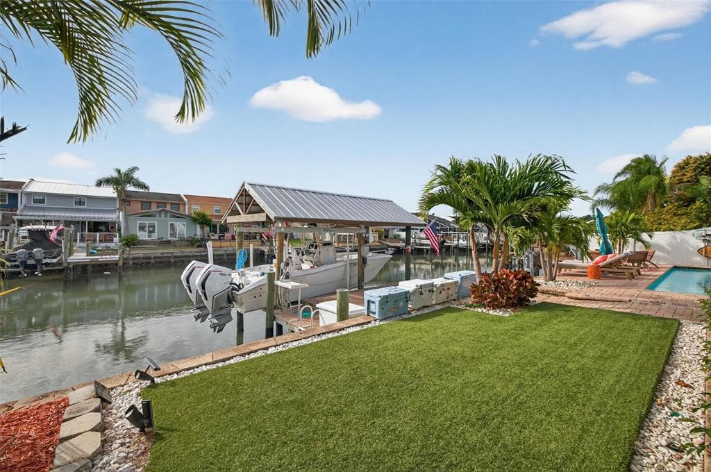 8718 PALISADES DRIVE, TAMPA, FL 33615 photo 3