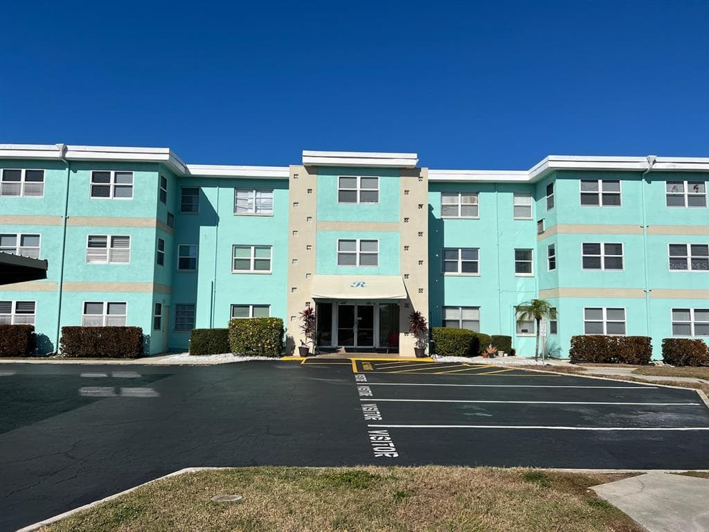 11447 PARK BOULEVARD Unit 214, SEMINOLE, FL 33772