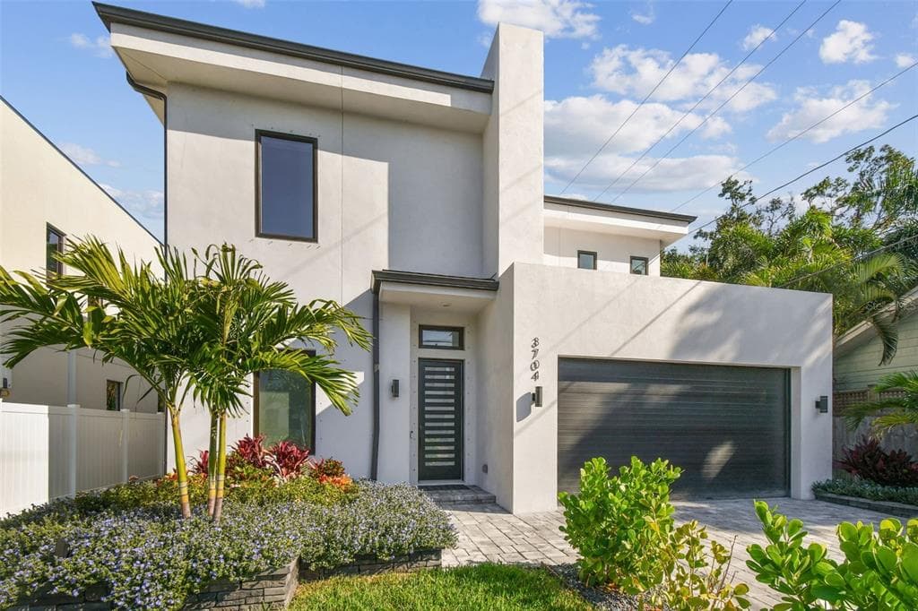 3704 LYNWOOD, TAMPA, FL 33611