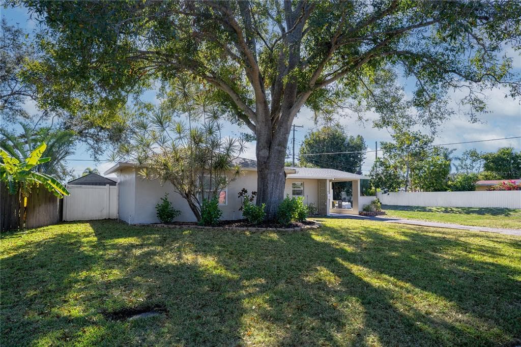 1132 76TH AVENUE, Street PETERSBURG, FL 33702 photo 2