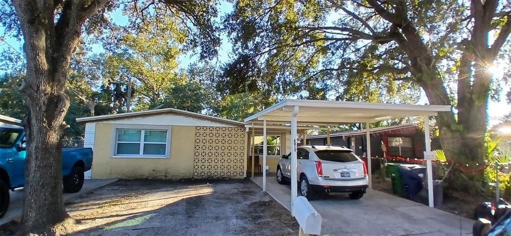 4015 HENRY Avenue, TAMPA, FL 33610