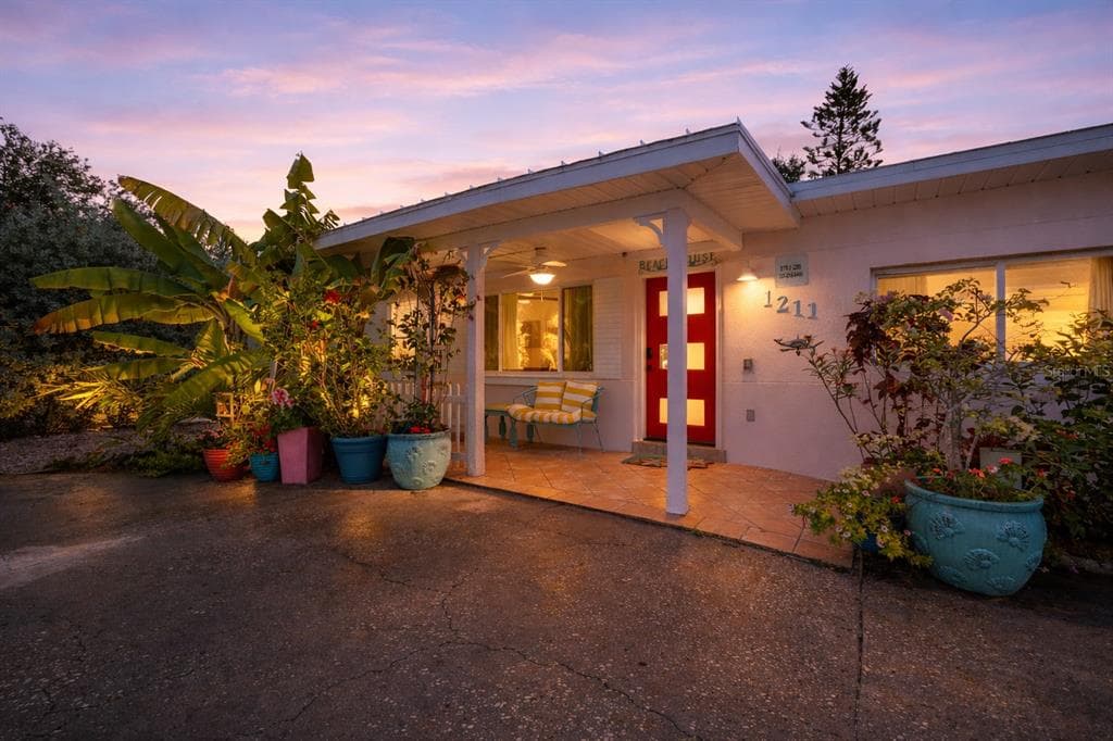 1211 BAY PINE Boulevard, INDIAN ROCKS BEACH, FL 33785