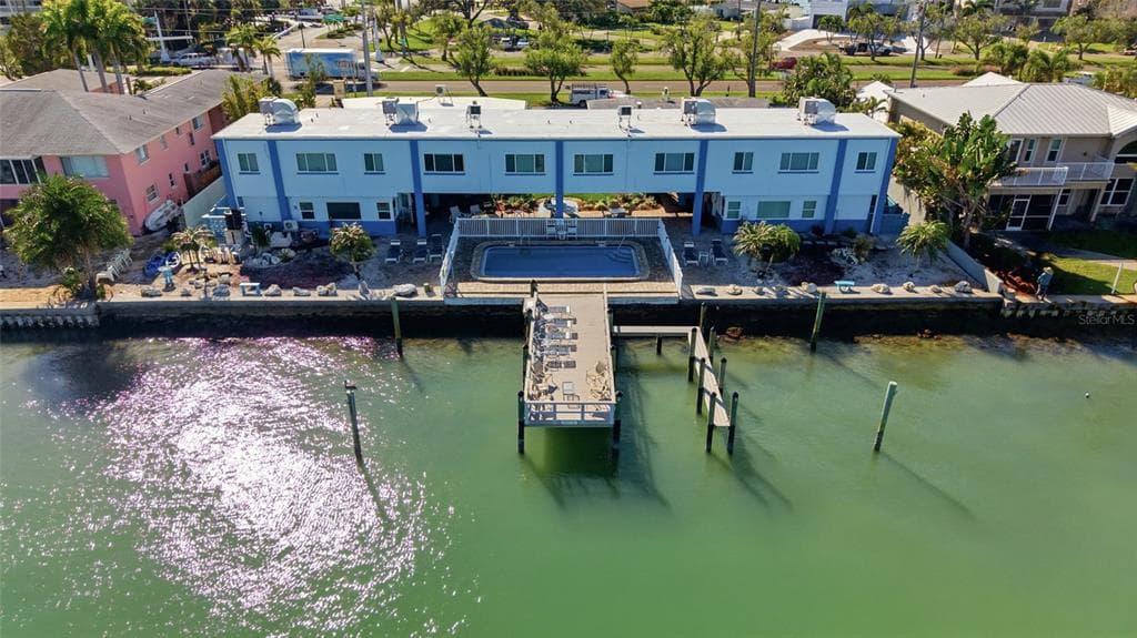 16 Paradise Lane, Unit 107, St Petersburg, FL, 33706