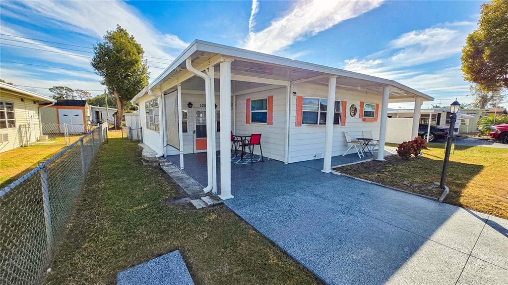 5250 BETMAR DRIVE, ZEPHYRHILLS, FL 33542 photo 4