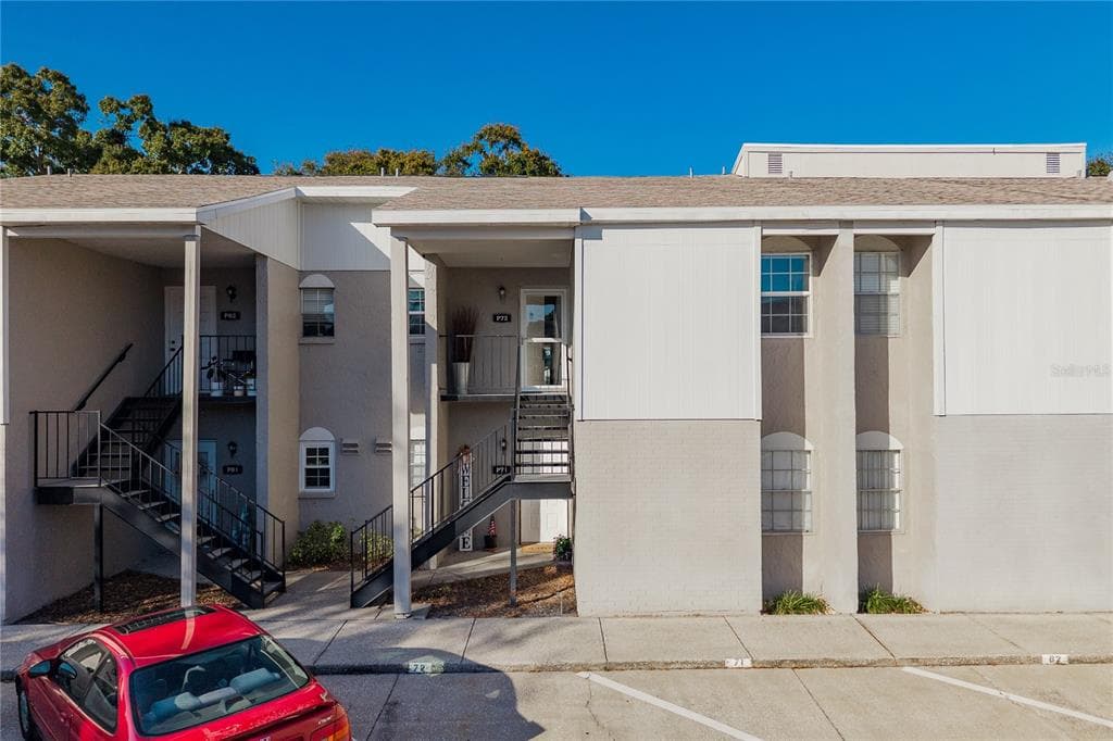 4507 OAK DRIVE Unit P72, TAMPA, FL 33611