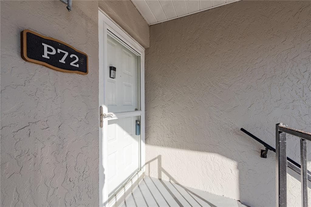 4507 OAK DRIVE Unit P72, TAMPA, FL 33611 photo 5