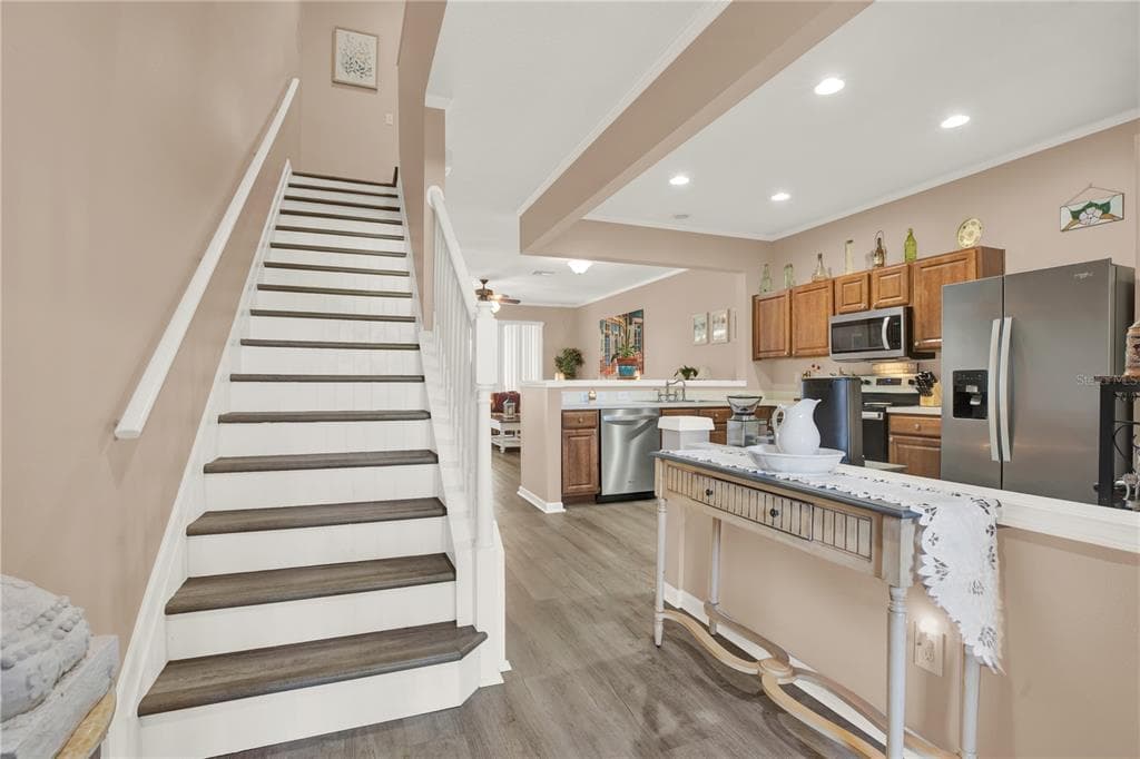 8560 SANDY BEACH STREET, TAMPA, FL 33634 photo 4