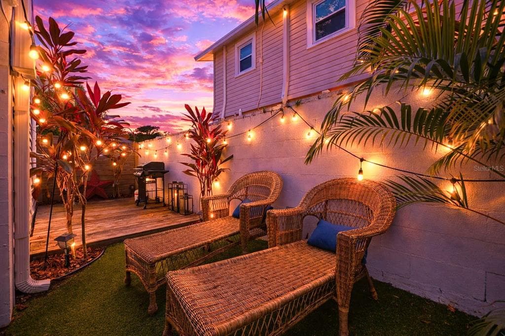 718 26TH AVENUE, ST PETERSBURG, FL, 33704 photo 2