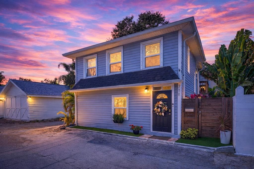 718 26TH AVENUE, ST PETERSBURG, FL, 33704