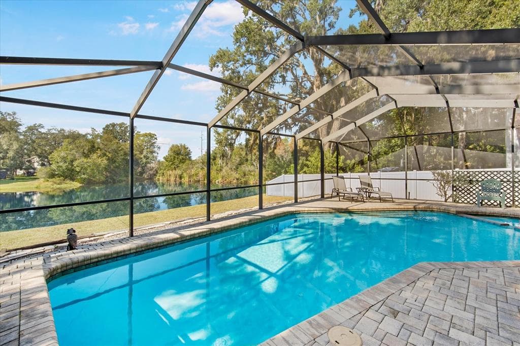 16646 VALLELY DRIVE, TAMPA, FL 33618 photo 2