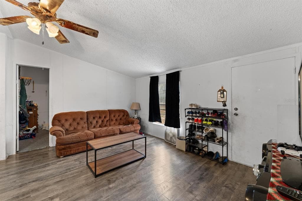 17558 CAUFIELD Road, SPRING HILL, FL 34610 photo 4