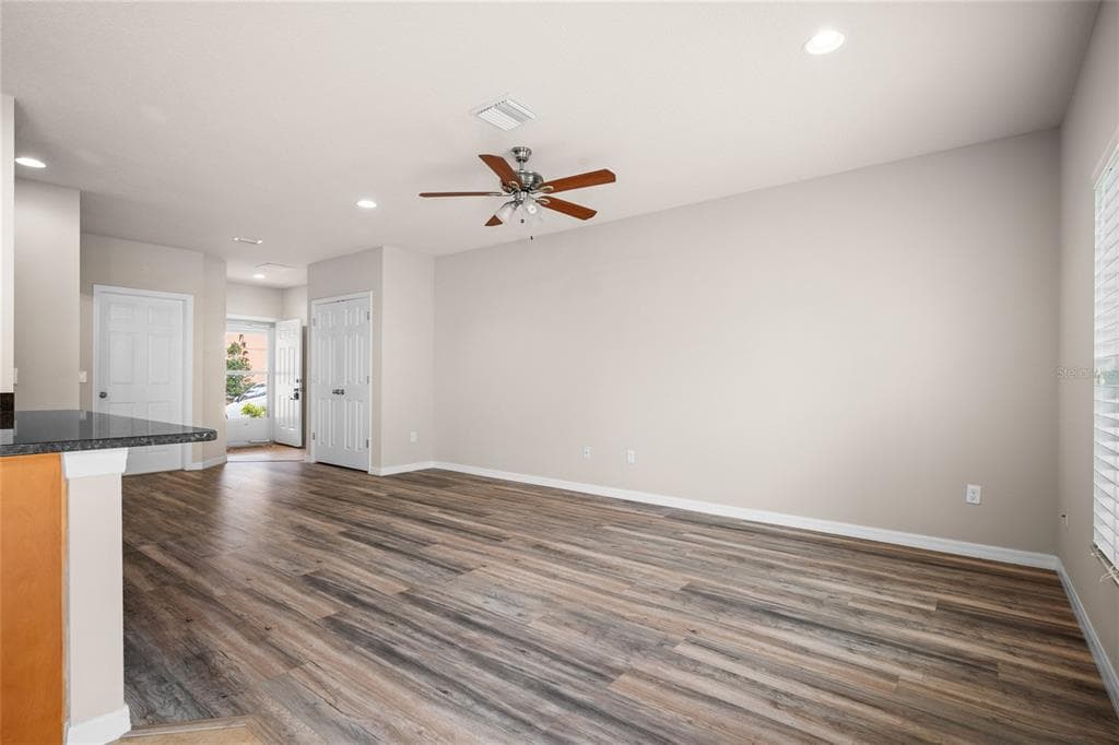 1875 SOMMARIE WAY, TARPON SPRINGS, FL 34689 photo 3