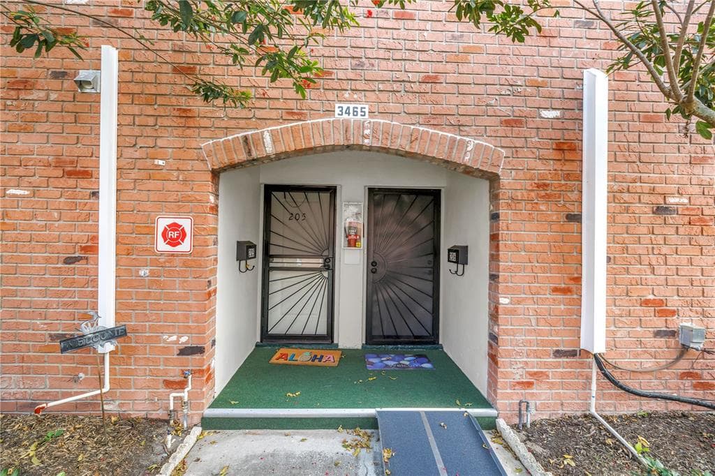 3465 41ST TERRACE Unit 205, Street PETERSBURG, FL 33711 photo 2