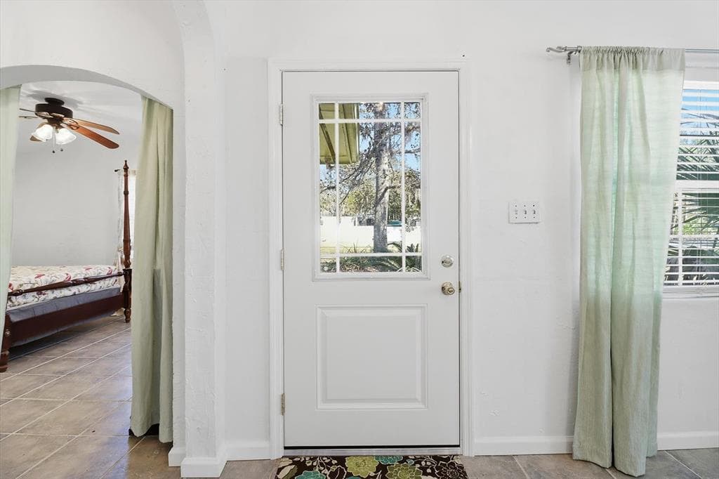 10170 YULEE Drive, HOMOSASSA, FL 34448 photo 5