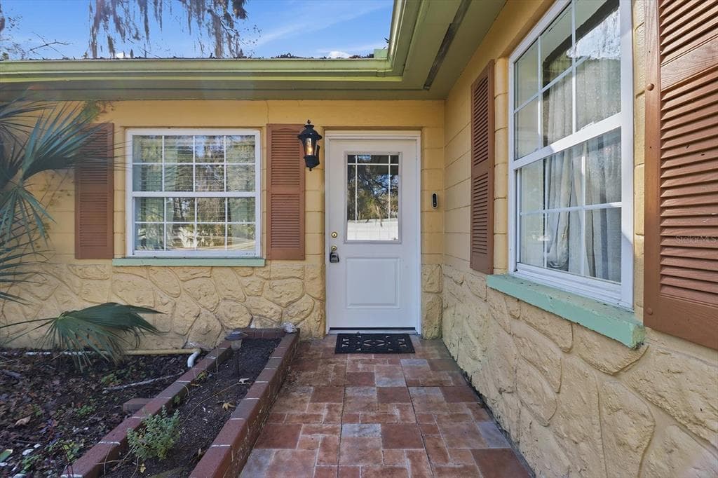 10170 YULEE Drive, HOMOSASSA, FL 34448 photo 4