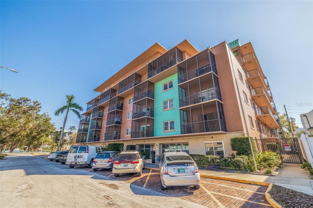 750 BURLINGTON AVENUE Unit 1G, Street PETERSBURG, FL 33701
