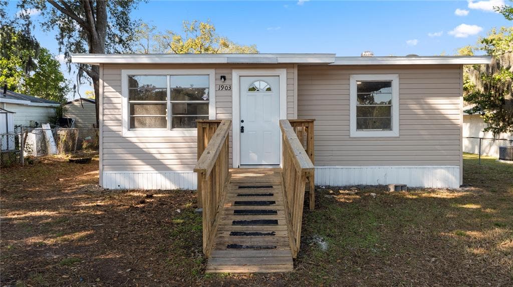 1903 LIME Street, PLANT CITY, FL 33563 photo 3