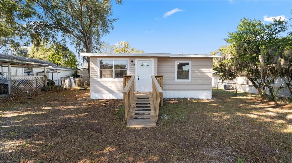 1903 LIME Street, PLANT CITY, FL 33563