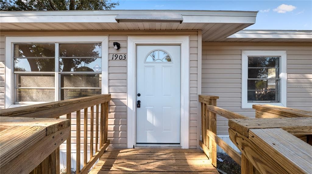 1903 LIME Street, PLANT CITY, FL 33563 photo 4