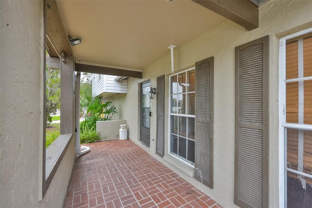 3806 PINEDALE Street, BRANDON, FL 33511 photo 2