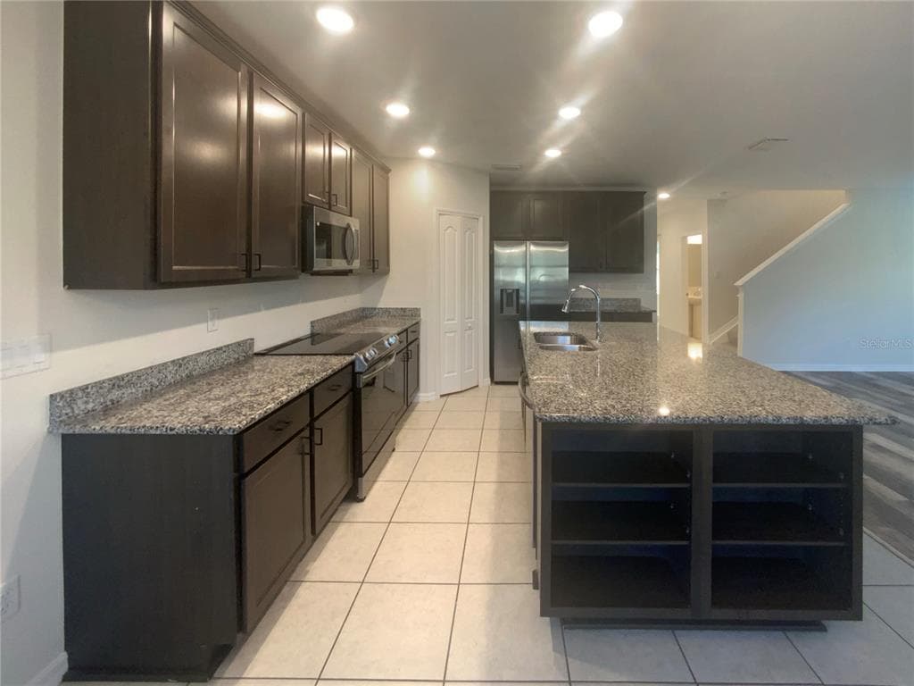 9611 PANTERA LOOP, WEEKI WACHEE, FL 34613 photo 2