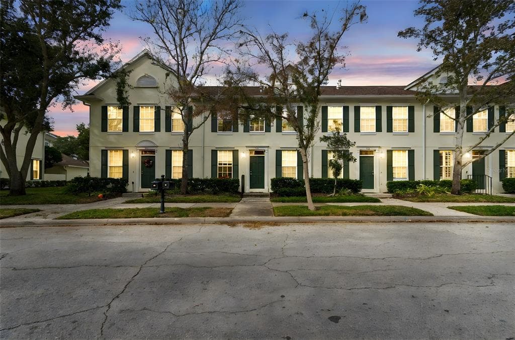 9811 PARK VILLAGE DRIVE, TAMPA, FL 33626