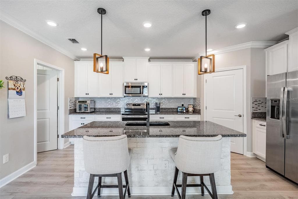 10444 WELDON CORK WAY, SAN ANTONIO, FL 33576 photo 3