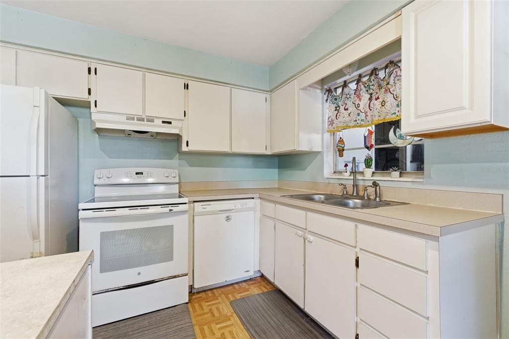 1389 MILTON STREET, CLEARWATER, FL 33756 photo 5