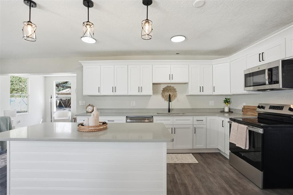 4940 LAKEWOOD DRIVE, DADE CITY, FL 33523 photo 2