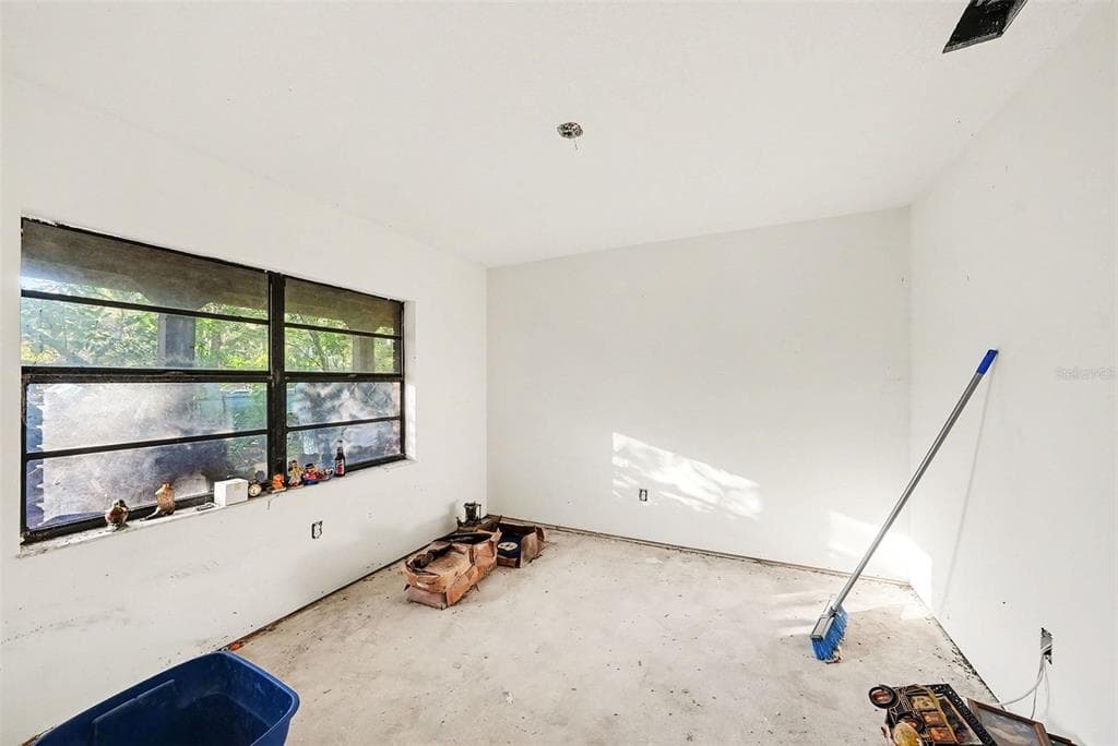 12305 53RD STREET, TEMPLE TERRACE, FL 33617 photo 4