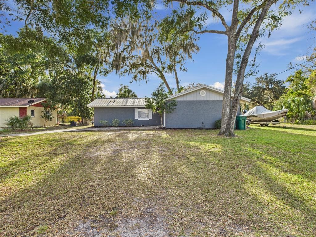 1403 LAKESHORE DRIVE, INVERNESS, FL 34450