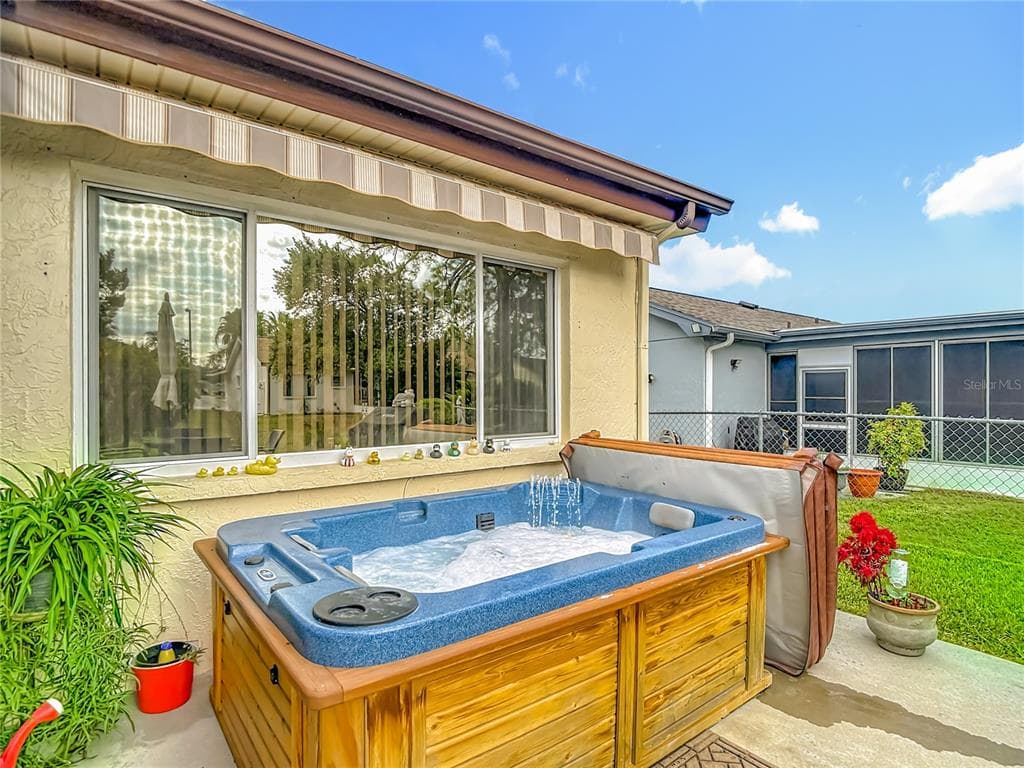 12805 SANDBURST Lane, HUDSON, FL 34667 photo 5