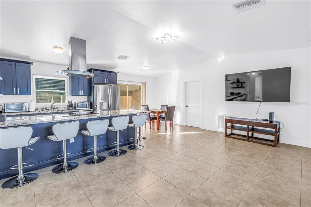 5758 DARTMOUTH AVENUE, Street PETERSBURG, FL 33710 photo 3