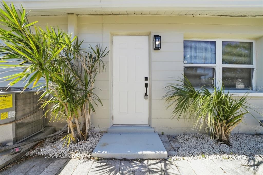 301 58TH STREET, Street PETERSBURG, FL 33710 photo 3