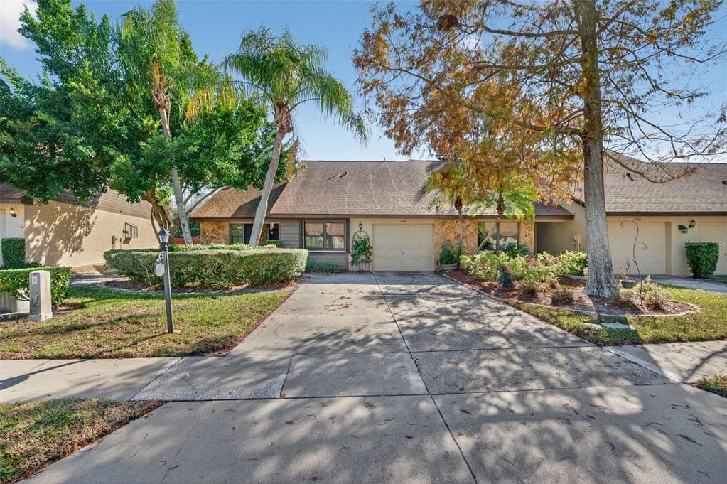 9750 LAKE SEMINOLE DRIVE, LARGO, FL 33773