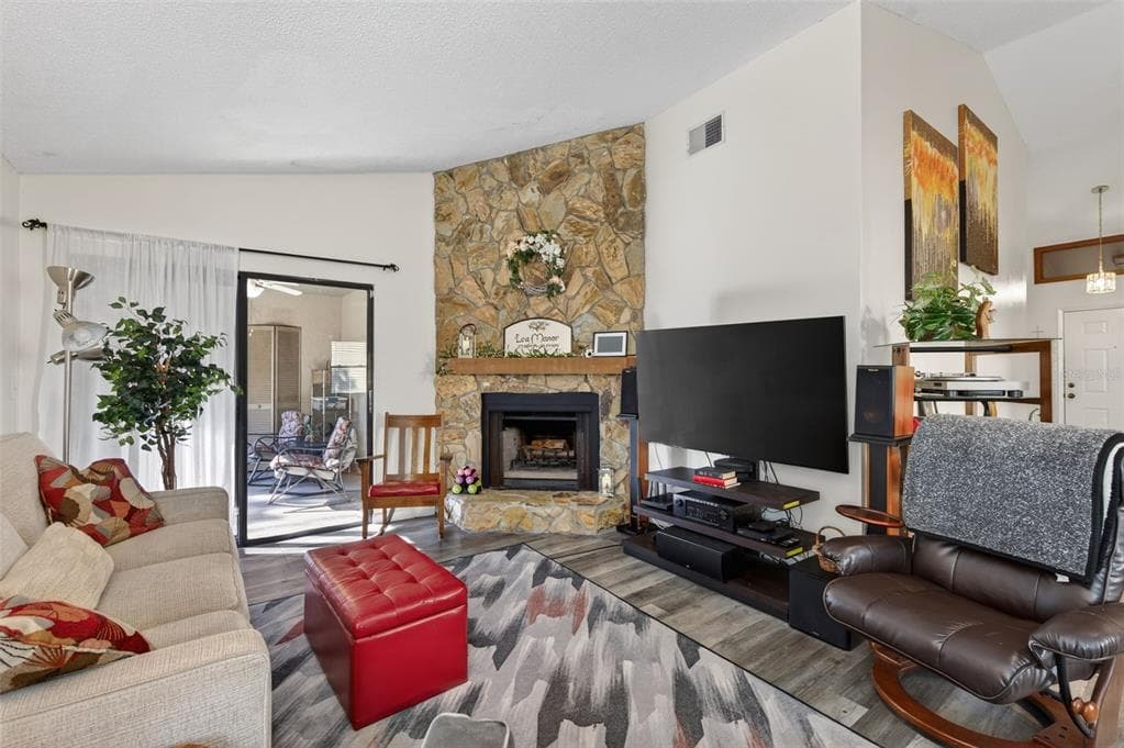 9750 LAKE SEMINOLE DRIVE, LARGO, FL 33773 photo 5