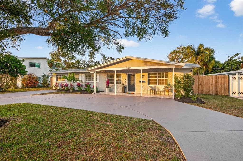 1489 77TH AVENUE, Street PETERSBURG, FL 33702 photo 2