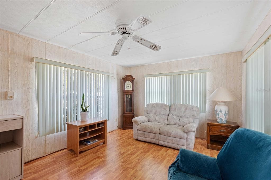 5339 JO Street, ZEPHYRHILLS, FL 33542 photo 4