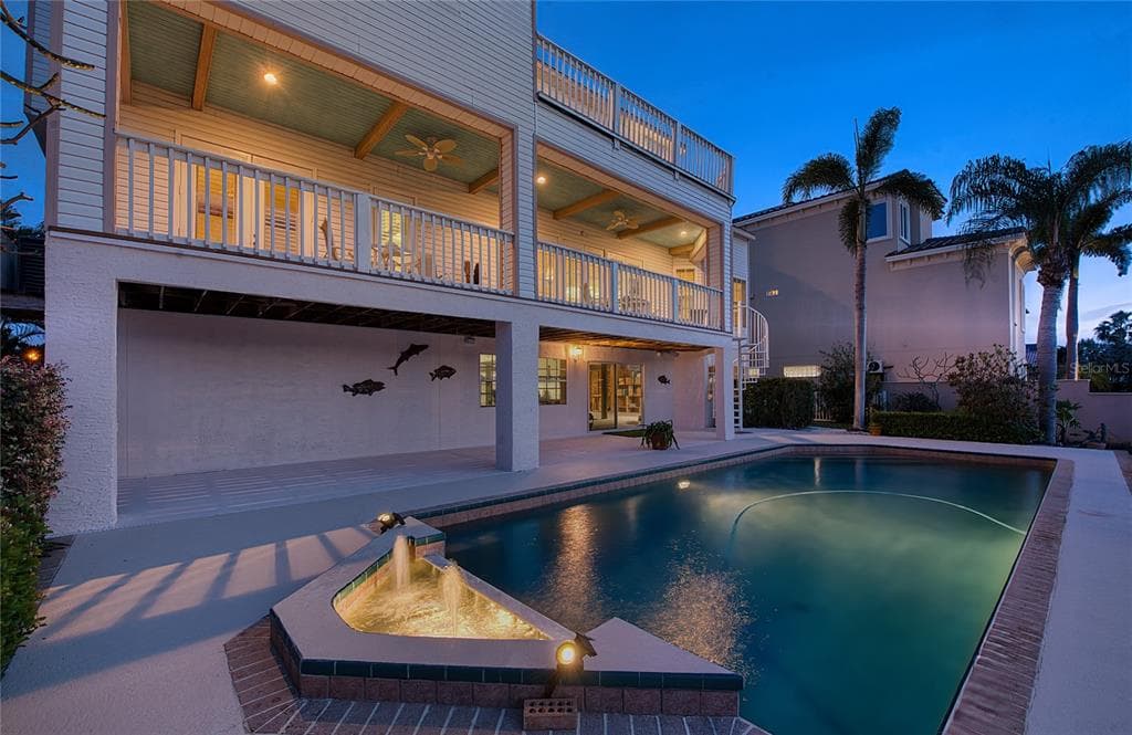 2829 SEABREEZE DRIVE, GULFPORT, FL 33707 photo 3