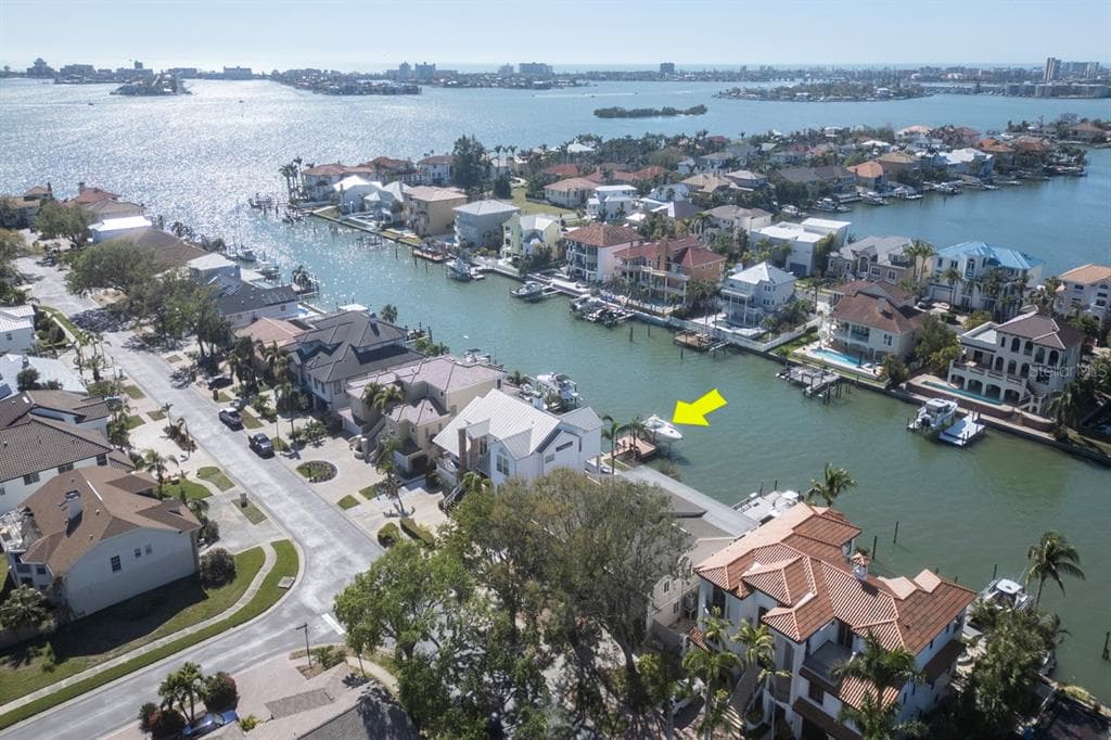 2829 SEABREEZE DRIVE, GULFPORT, FL 33707 photo 4