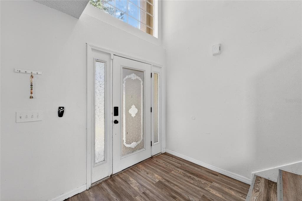 10325 FROG POND Drive, RIVERVIEW, FL 33569 photo 2