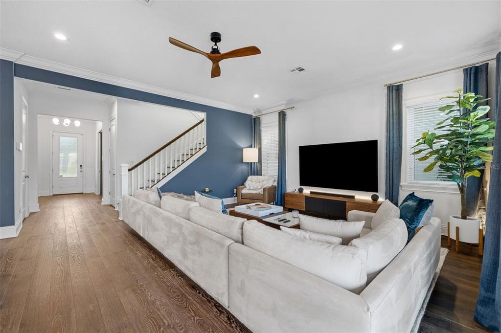 481 33RD AVENUE, Street PETERSBURG, FL 33704 photo 3