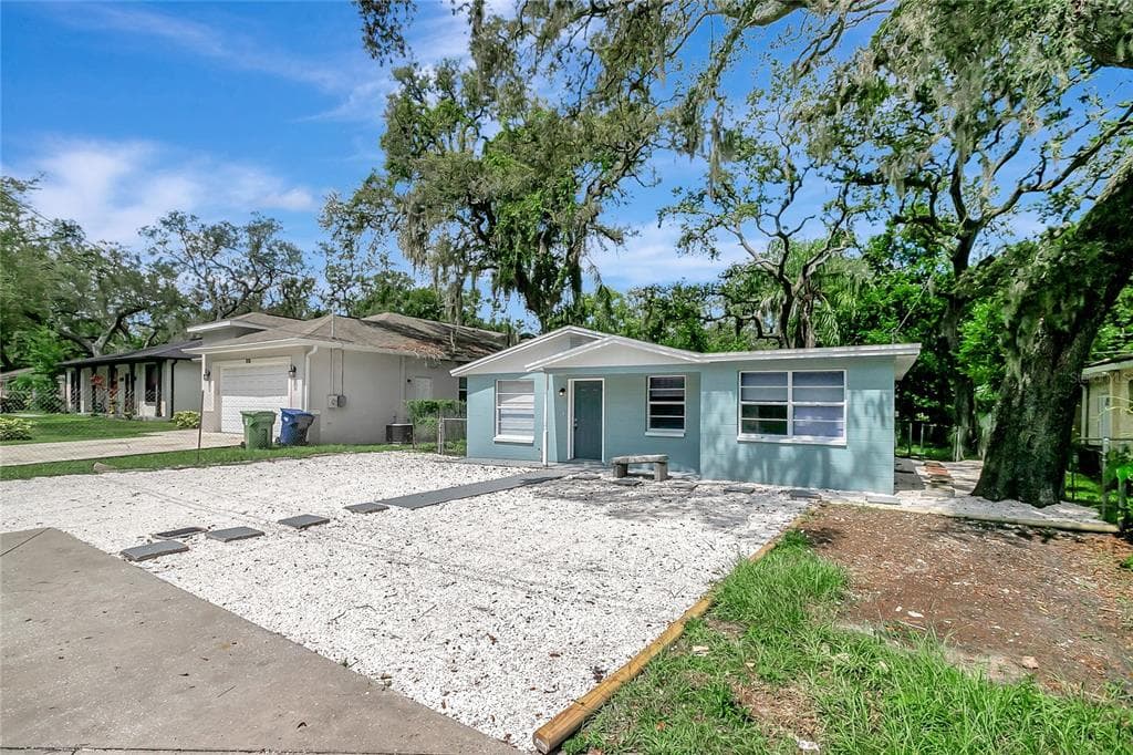 8720 DEXTER AVENUE, TAMPA, FL 33604 photo 2