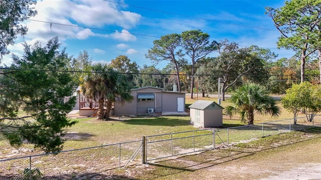979 N Dunkenfield Avenue, Crystal River, FL, 34429