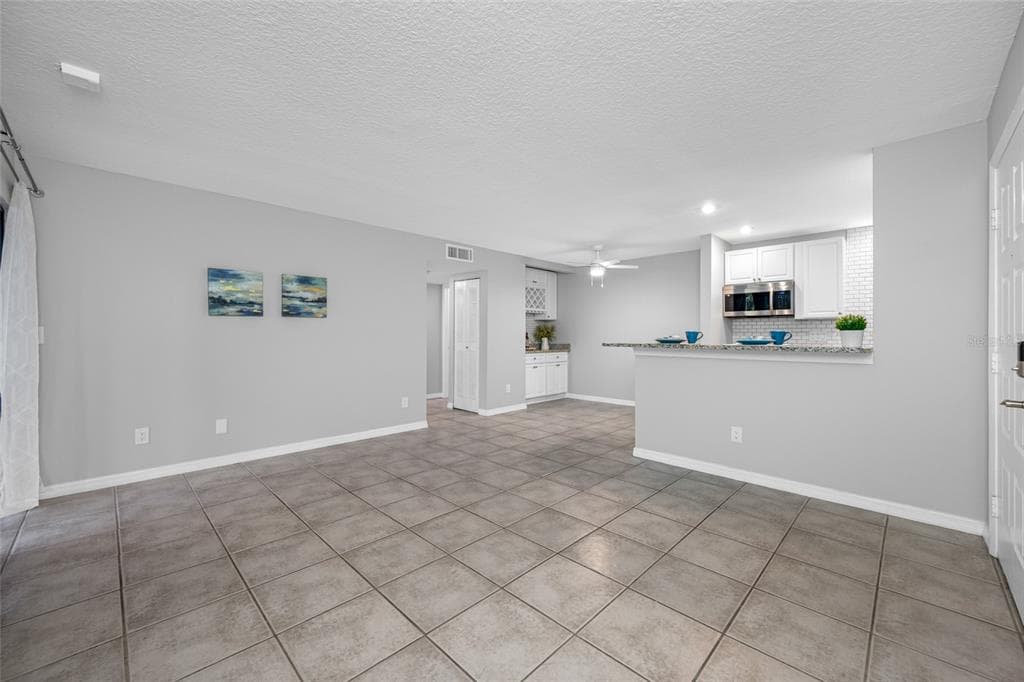 3295 FOX CHASE CIRCLE Unit 105, PALM HARBOR, FL 34683 photo 5