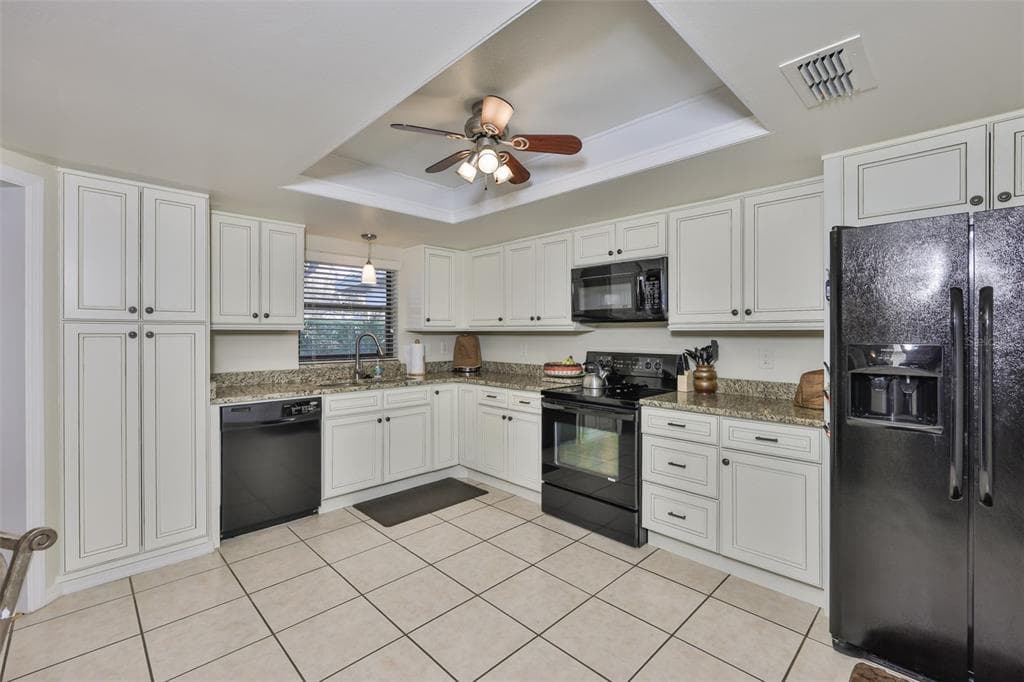 1610 LELAND DRIVE, SUN CITY CENTER, FL 33573 photo 5