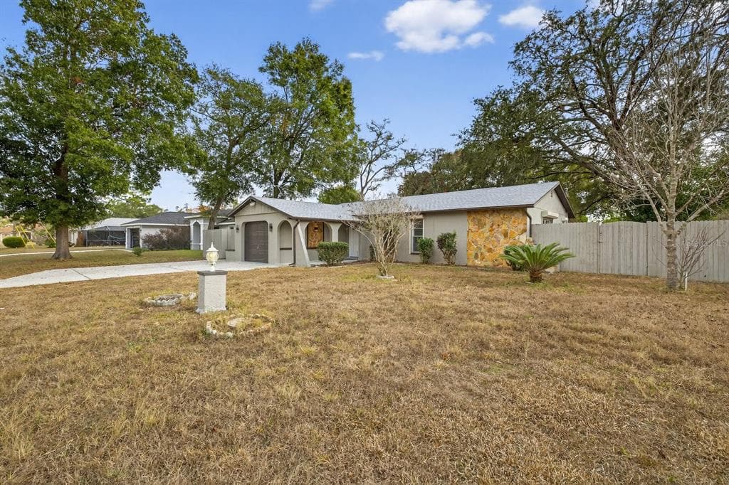 8448 VALMORA STREET, SPRING HILL, FL 34608 photo 4